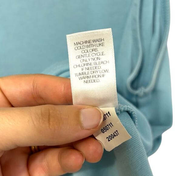 J. Jill Perfect Pima Shirttail Sleeveless Tee Women's Sz M Light Blue Timeless - Picture 5 of 5